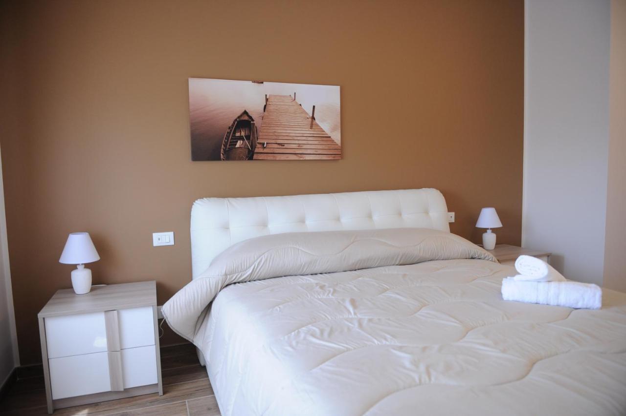 Guesthouse Fino'S Family Monopoli Eksteriør bilde