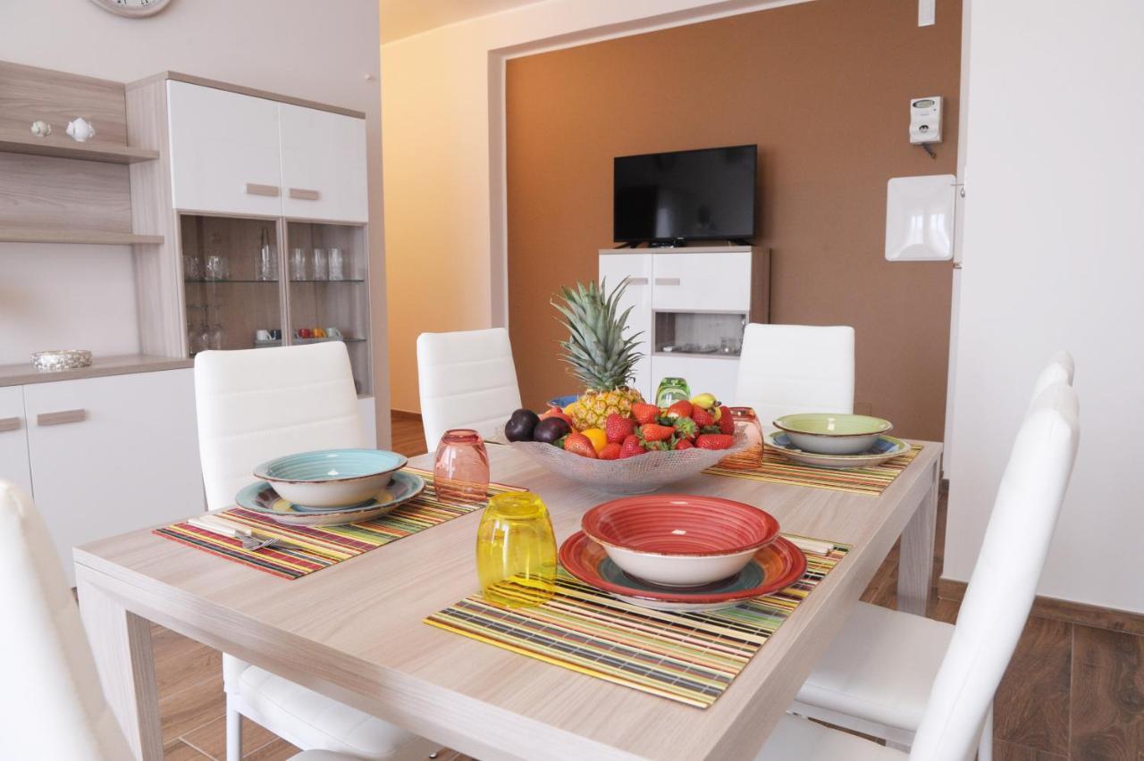 Guesthouse Fino'S Family Monopoli Eksteriør bilde